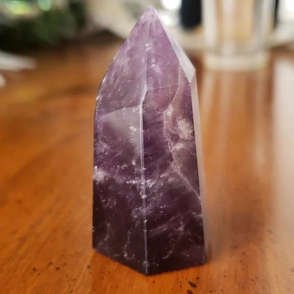 Little amethyst tower pyramid - Picture 3 of 9